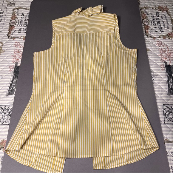 Yellow and white striped, essential shirt. Size XS. - Picture 3 of 3